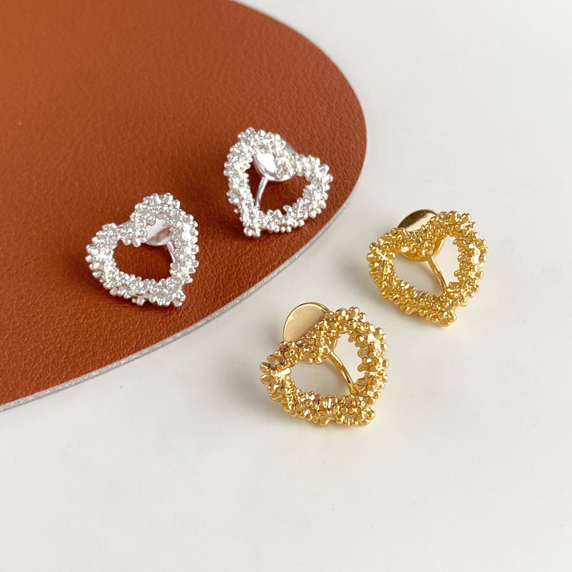 High-end Minimalist Versatile Hollow-out Luxury Earrings